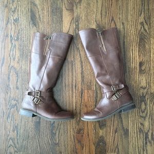 🌿2/$11 Item Women’s Guess Brown Boots 9.5